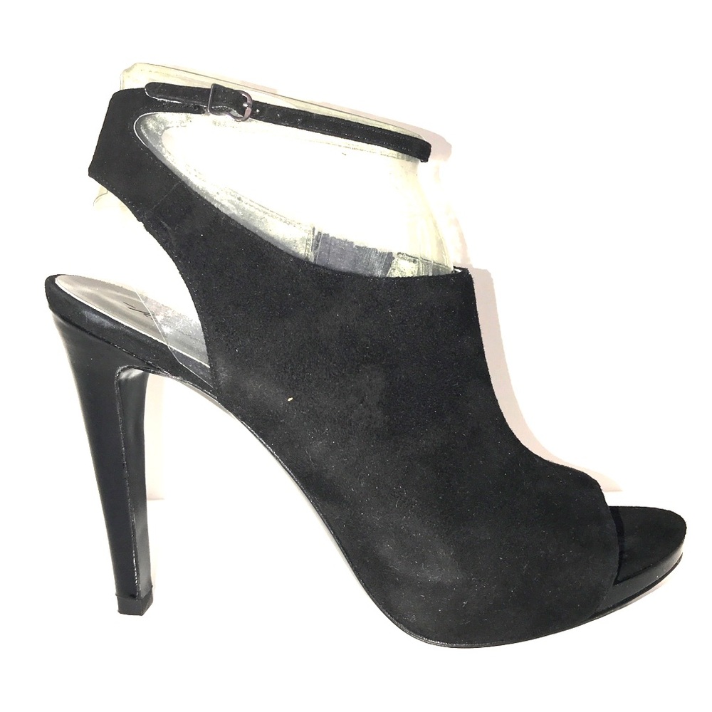 SEXY Kenneth Cole black suede spike heeled sandals